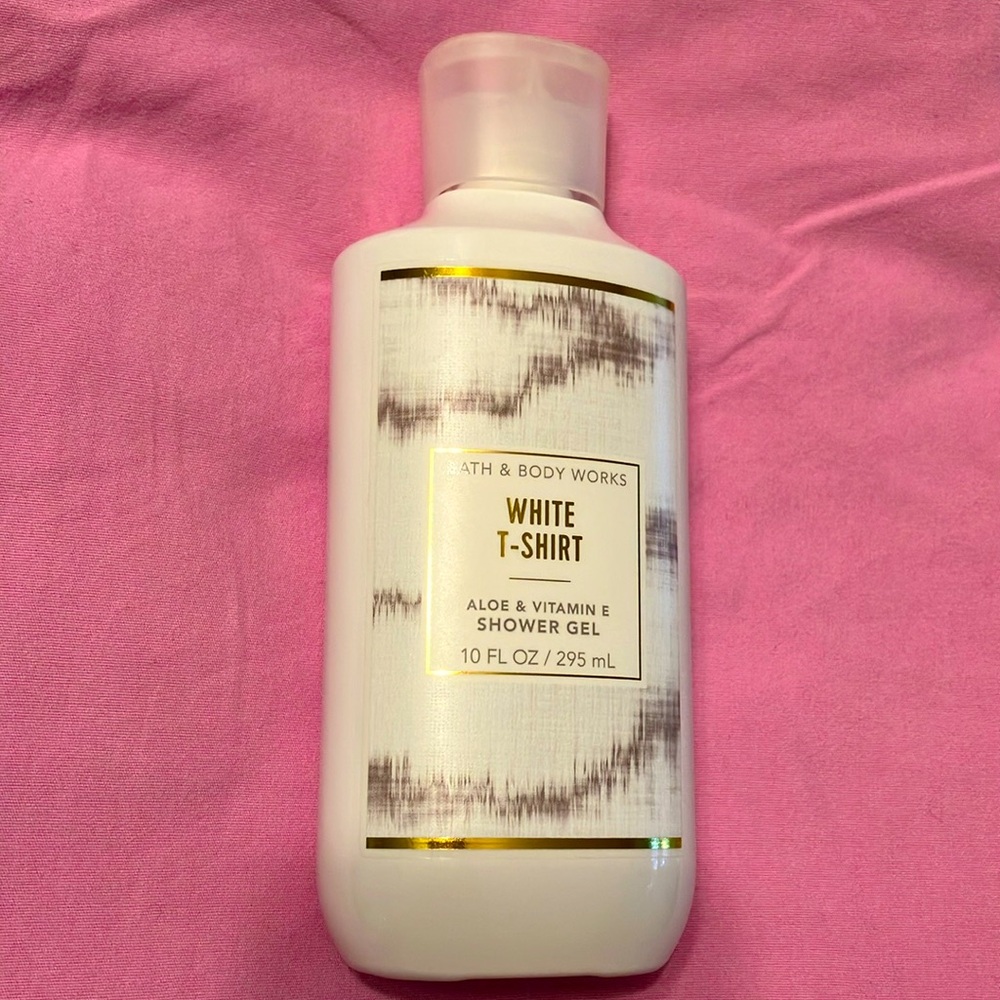 NWT Bath and Body Works White T-Shirt Shower Gel 10 oz